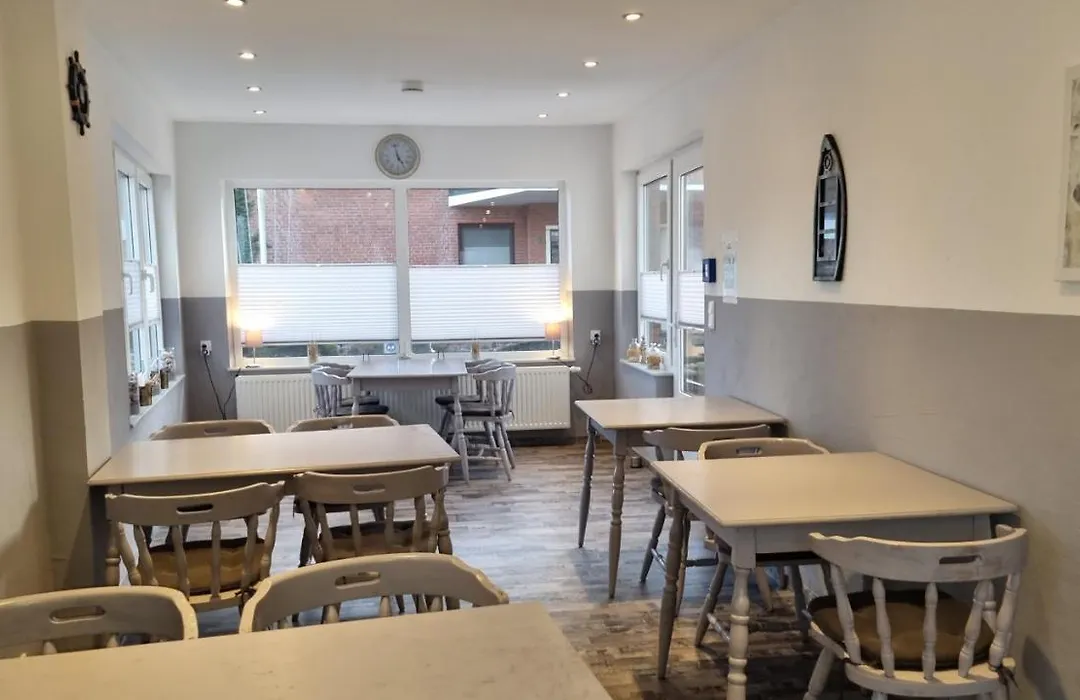 Pension Likedeeler Suite Roger De Flor-1